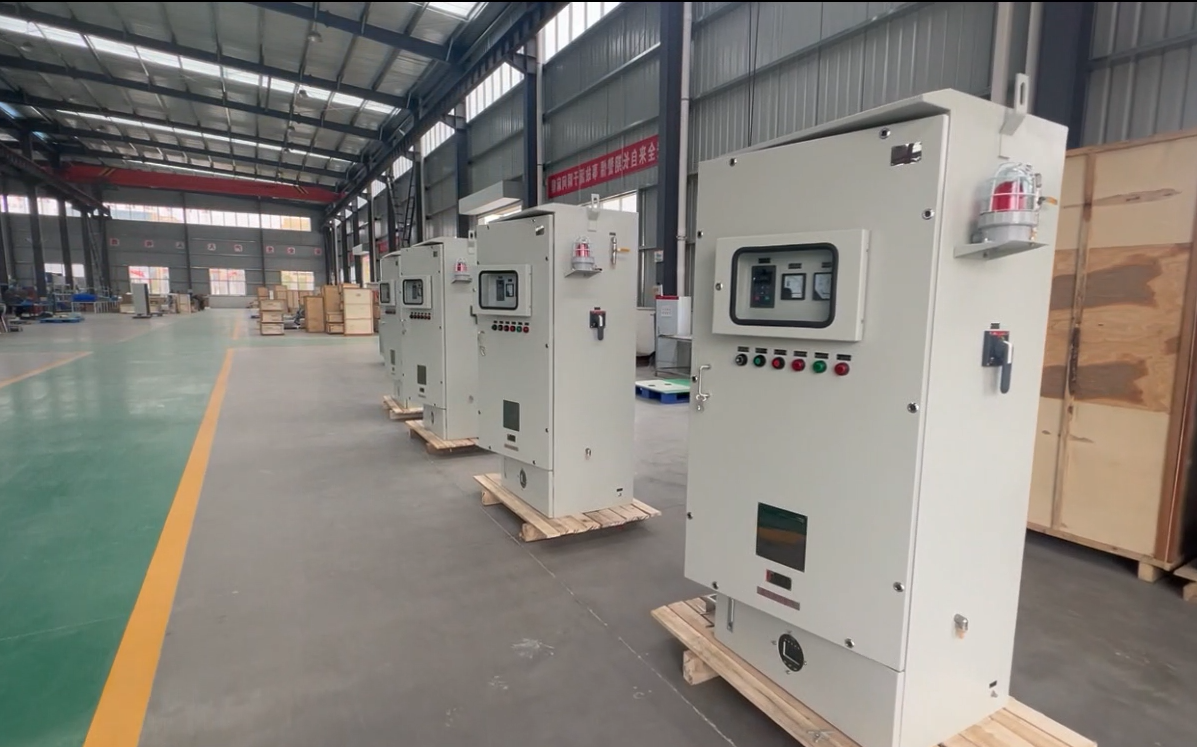 ���\������늹������